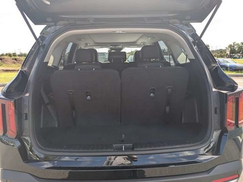 Used 2026 Kia Sorento S w/ S Panoramic Sunroof Package FWD image 12