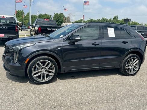 Used 2023 Cadillac XT4 Sport FWD image 3