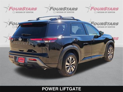 New 2026 Nissan Pathfinder SL image 4