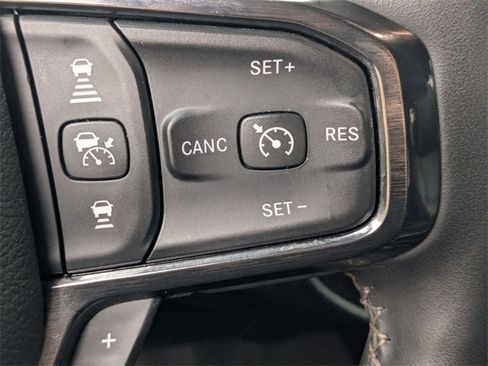 Used 2024 RAM 2500 Limited image 17