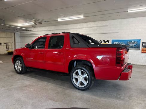 Used 2012 Chevrolet Avalanche LT AWD/4WD image 2