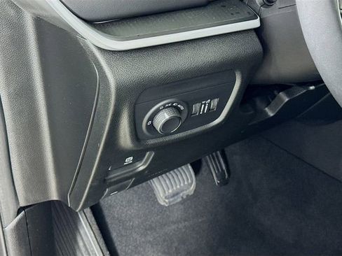 Used 2024 Jeep Grand Cherokee L Altitude image 14