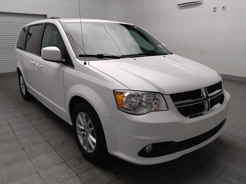 Used 2020 Dodge Grand Caravan SXT FWD image 13