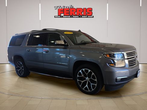 Used 2019 Chevrolet Suburban Premier AWD/4WD image 3