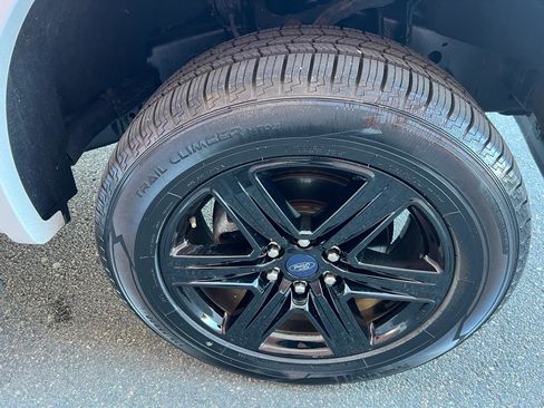 Used 2019 Ford F150 Lariat w/ Equipment Group 502A Luxury image 35