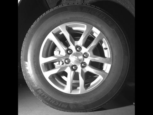 Used 2024 Chevrolet Tahoe LT w/ Luxury Package AWD/4WD image 13