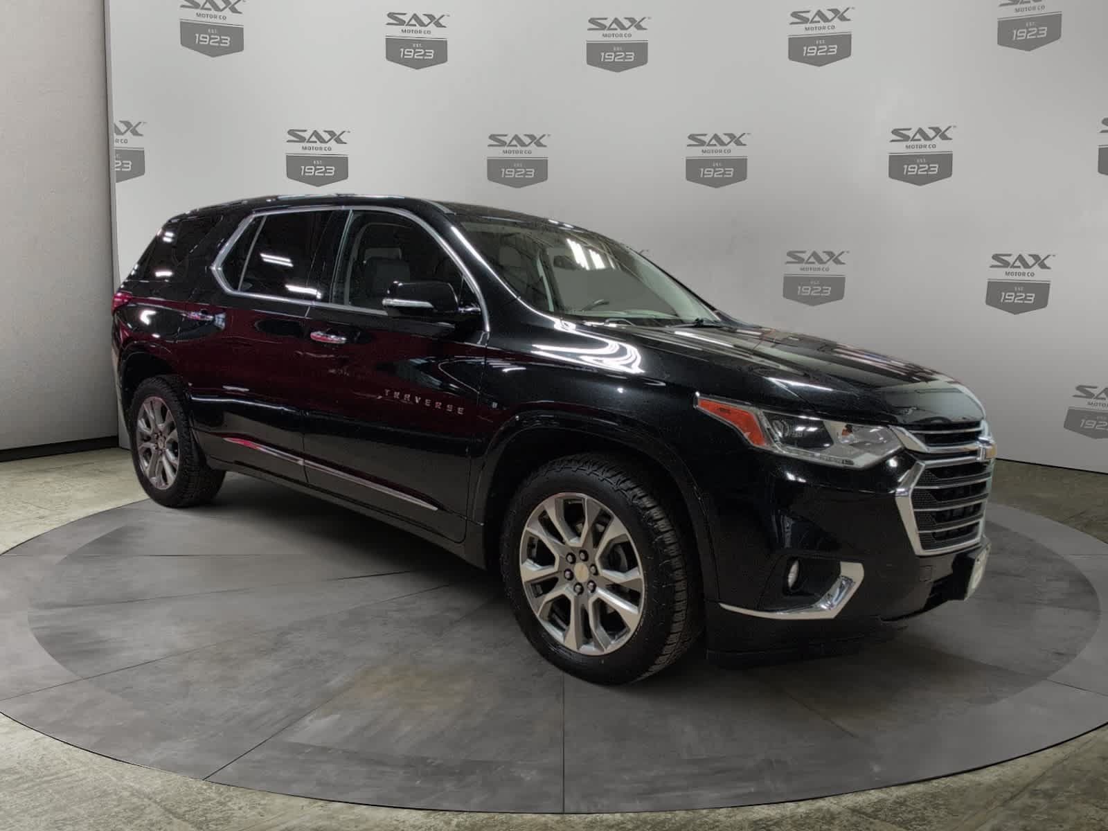 Used 2019 Chevrolet Traverse Premier AWD/4WD image 1
