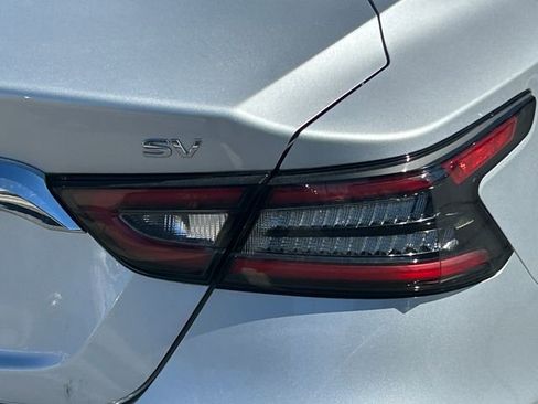 Used 2023 Nissan Maxima SV w/ Floor Mat Group image 4