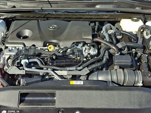Used 2025 Toyota Camry LE AWD/4WD image 28