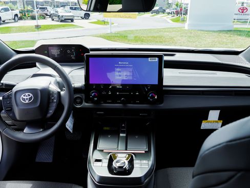 New 2026 Toyota C-HR w/ Cold Weather Package image 31