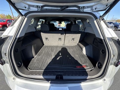 Used 2022 GMC Terrain SLE w/ Driver Convenience Package image 23