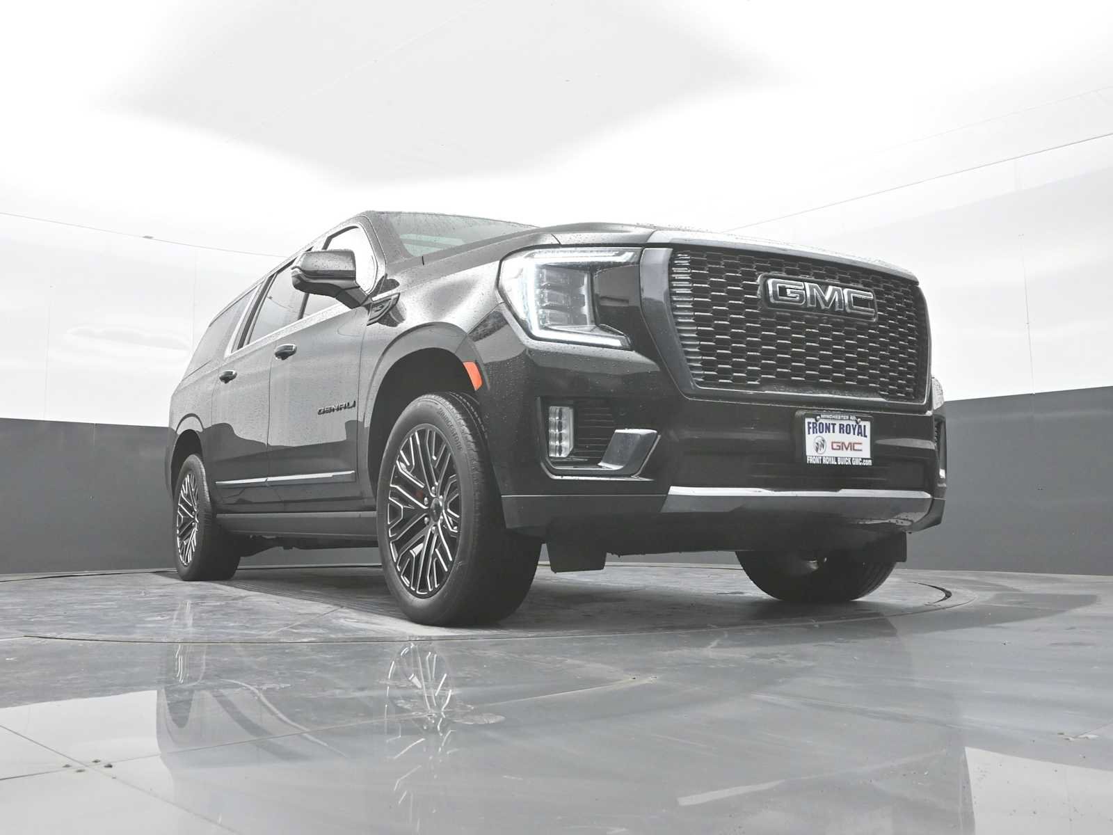 Used 2023 GMC Yukon XL Denali Ultimate AWD/4WD image 52