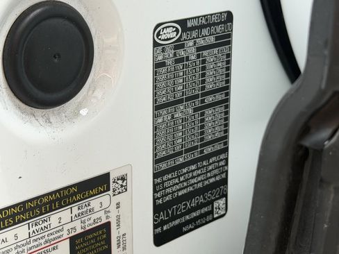 Used 2023 Land Rover Range Rover Velar R-Dynamic S image 54