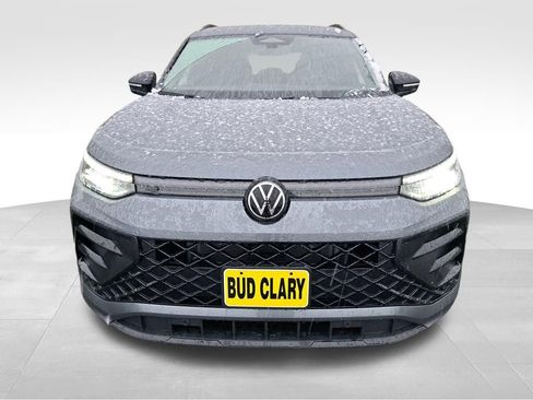New 2026 Volkswagen Tiguan SE R-Line AWD/4WD image 9