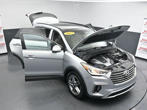 Used 2017 Hyundai Santa Fe SE Ultimate image 41