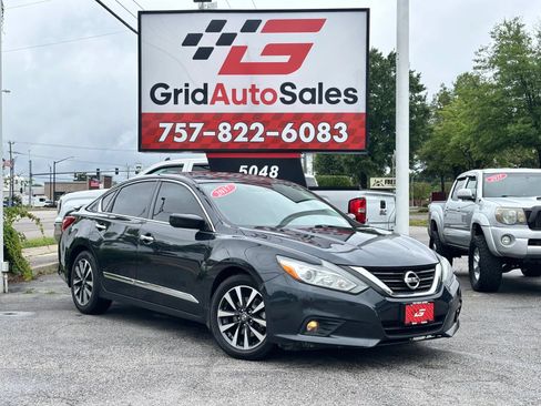 Used 2017 Nissan Altima 2.5 SV FWD image 1