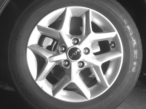 Used 2025 Kia Soul LX w/ LX Technology Package FWD image 12
