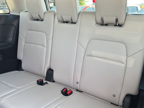 New 2025 Nissan Pathfinder SL w/ Cargo Package image 17