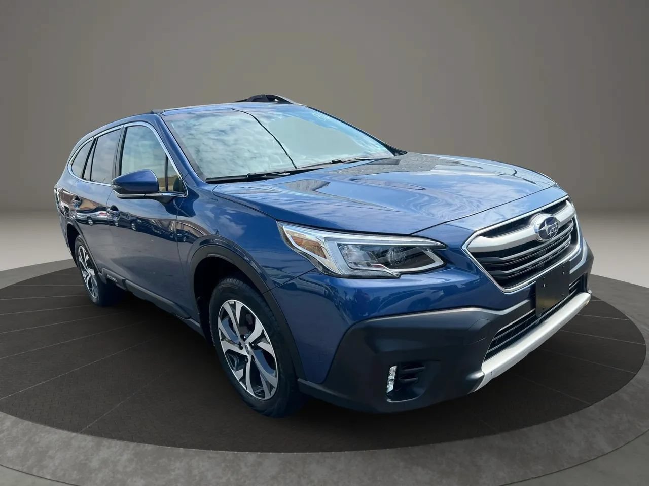 Used 2021 Subaru Outback Limited XT w/ Popular Package #2 AWD/4WD image 3