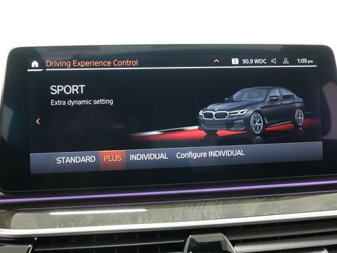Used 2023 BMW 540i xDrive w/ M Sport Package AWD/4WD image 16