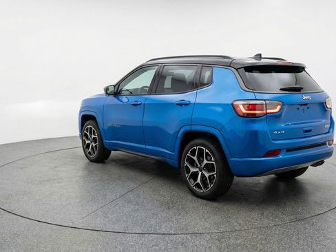 Used 2025 Jeep Compass Limited AWD/4WD image 6