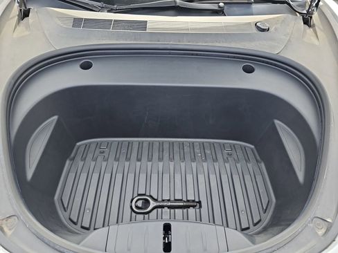 Used 2023 Tesla Model 3 Standard Range image 35