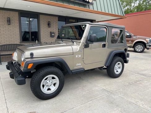 Used 2004 Jeep Wrangler X w/ Full Face Tire & Wheel Group AWD/4WD image 4