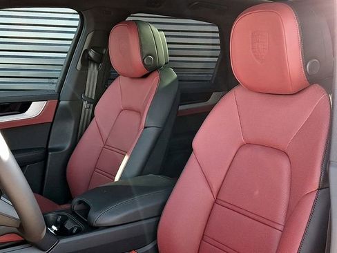 New 2026 Porsche Cayenne AWD/4WD image 5