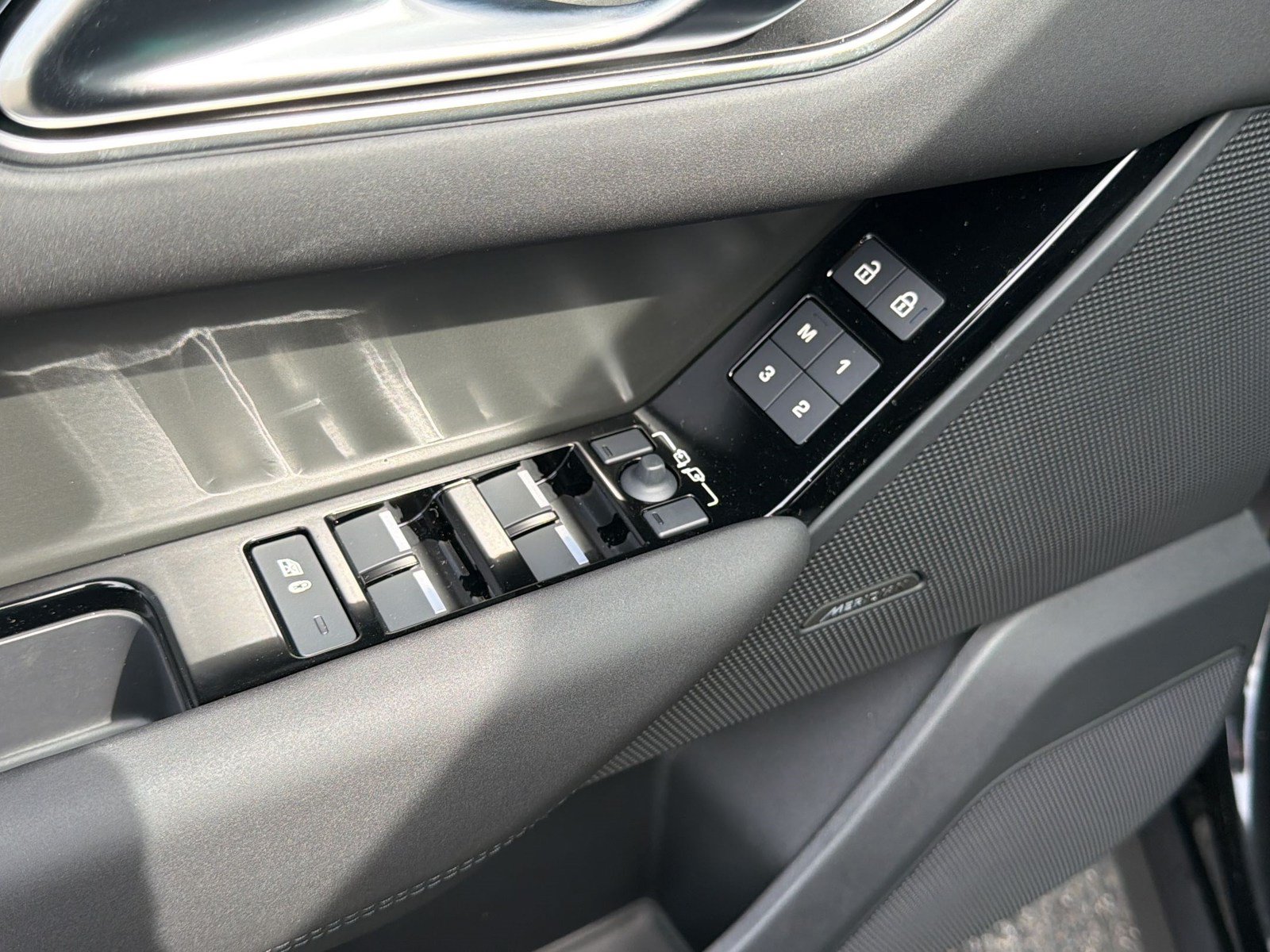 New 2026 Land Rover Range Rover Velar S AWD/4WD image 15