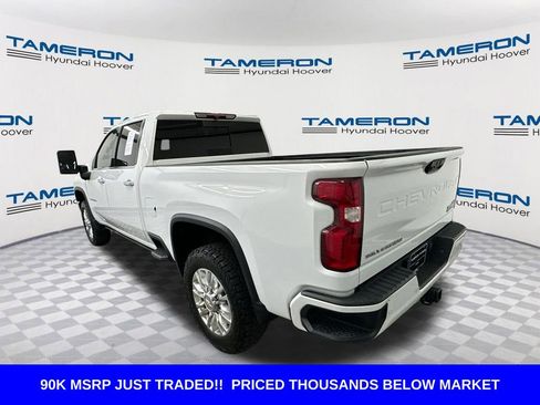 Used 2022 Chevrolet Silverado 2500 High Country w/ Z71 Off-Road Package AWD/4WD image 3