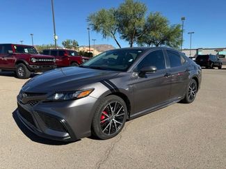 Used 2022 Toyota Camry SE w/ Carpet Mat Package (TMS) FWD video 1