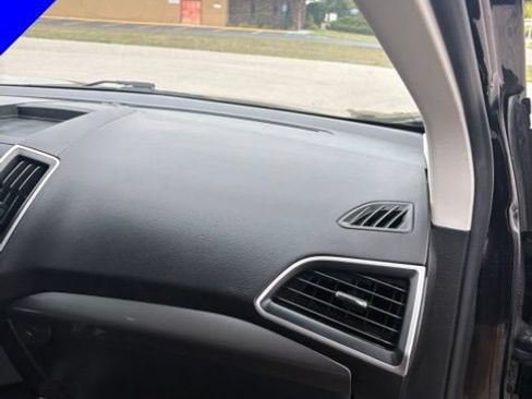Used 2024 Ford Edge SEL AWD/4WD image 34