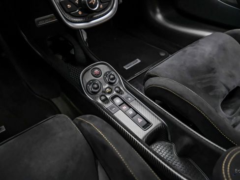Used 2019 McLaren 600LT RWD image 49