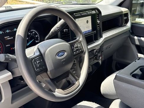 Used 2023 Ford F250 XL w/ STX Appearance Package AWD/4WD image 17