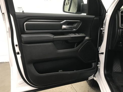 New 2026 RAM 1500 4x4 Crew Cab image 9