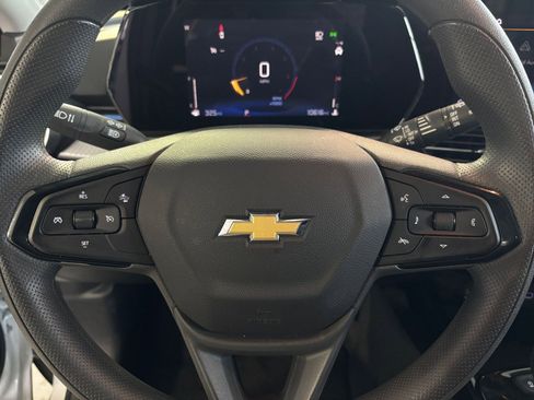 Used 2025 Chevrolet Trax LT image 27