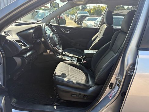 Used 2019 Subaru Forester Premium image 15