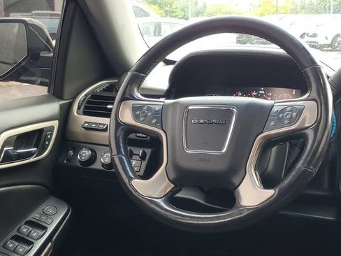 Used 2018 GMC Yukon XL Denali w/ Denali Ultimate Package AWD/4WD image 32