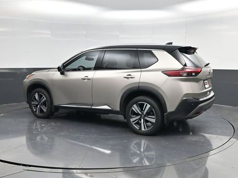 Used 2021 Nissan Rogue SL w/ Premium Package image 5