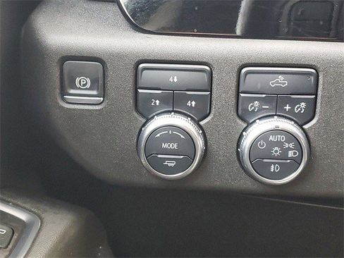 Certified 2024 GMC Sierra 2500 SLE w/ SLE Value Package; image 19