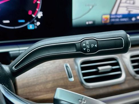 Certified 2025 Mercedes-Benz GLE 350 4MATIC image 17