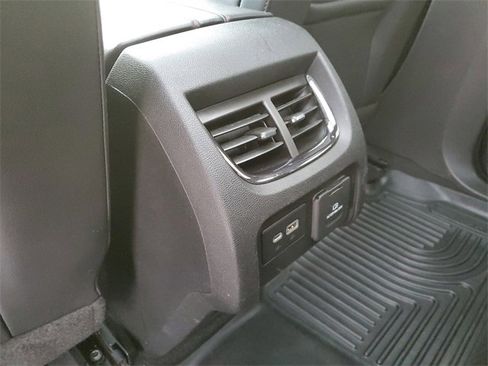 Used 2020 Chevrolet Blazer RS image 28