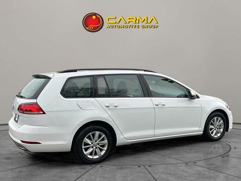 Used 2019 Volkswagen Golf S image 8