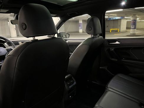 Used 2024 Volkswagen Tiguan SE R-Line image 21