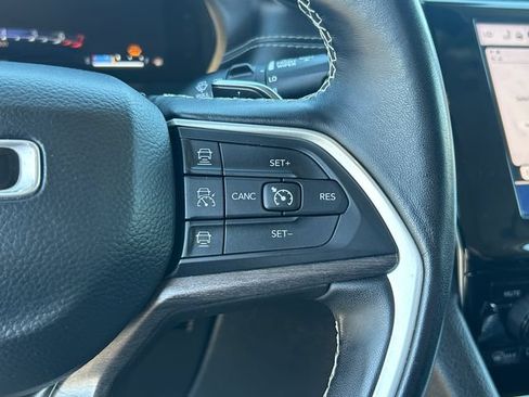 Used 2022 Jeep Grand Cherokee L Limited w/ Luxury Tech Group II AWD/4WD image 18