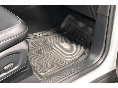 Used 2021 Ford Explorer XLT w/ Equipment Group 202A AWD/4WD image 45