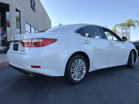 Used 2014 Lexus ES 350 w/ Premium Package FWD image 4