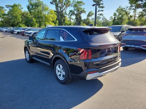 New 2026 Kia Sorento LX FWD image 3