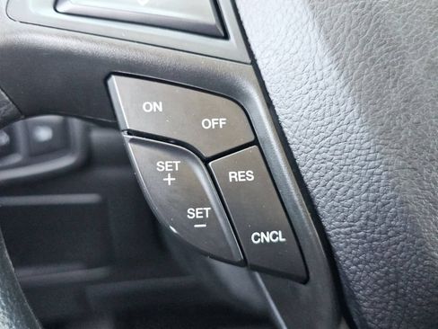 Used 2023 Ford Edge SE AWD/4WD image 9