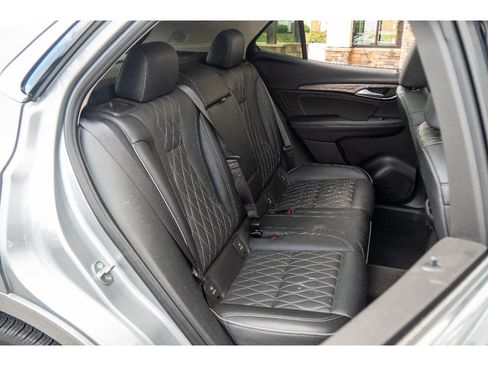 Used 2023 Buick Envision Avenir AWD/4WD image 20